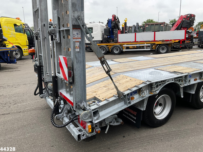Prikolica za prijevoz automobila Humbaur 3-assige aanhangwagen met oprijrampen: slika Prikolica za prijevoz automobila Humbaur 3-assige aanhangwagen met oprijrampen