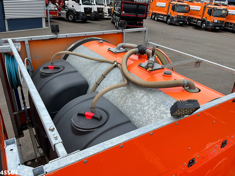 Iveco Daily 35C14 Euro 6 ROM Toilet servicewagen - Vakum kamion: slika Iveco Daily 35C14 Euro 6 ROM Toilet servicewagen - Vakum kamion Iveco Daily 35C14 Euro 6 ROM Toilet servicewagen - Vakum kamion: slika Iveco Daily 35C14 Euro 6 ROM Toilet servicewagen - Vakum kamion