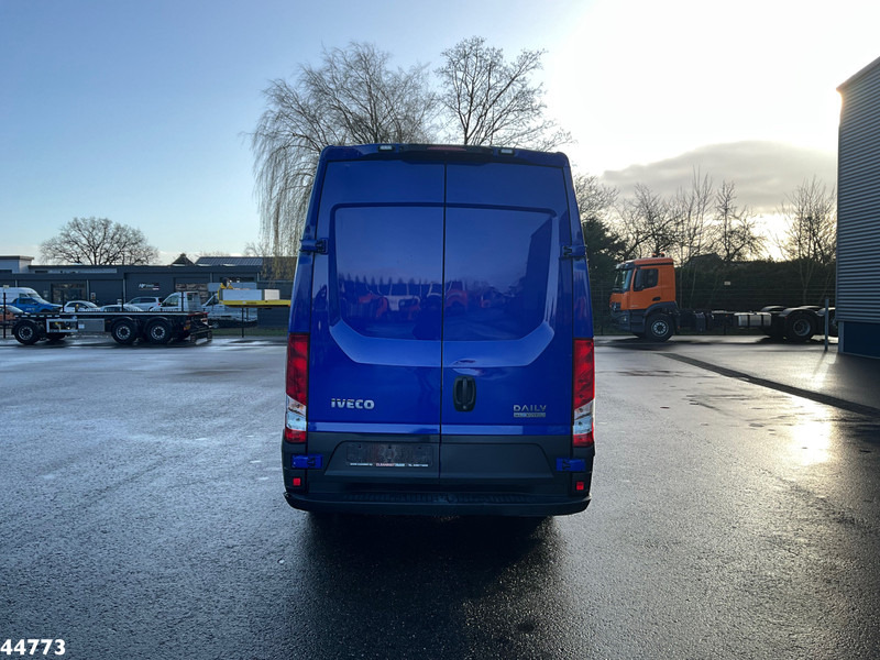 Iveco Daily 35C18 RIONED hogedrukwater installatie - Vakum kamion: slika Iveco Daily 35C18 RIONED hogedrukwater installatie - Vakum kamion Iveco Daily 35C18 RIONED hogedrukwater installatie - Vakum kamion: slika Iveco Daily 35C18 RIONED hogedrukwater installatie - Vakum kamion