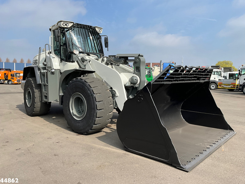 Liebherr L566 Wheel loader - Utovarivač na kotačima: slika Liebherr L566 Wheel loader - Utovarivač na kotačima Liebherr L566 Wheel loader - Utovarivač na kotačima: slika Liebherr L566 Wheel loader - Utovarivač na kotačima
