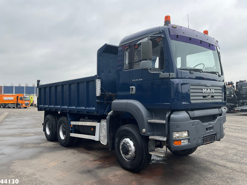 MAN TGA 33.363 6x6 Kipper 12m³ Manual Full steel - Kiper: slika MAN TGA 33.363 6x6 Kipper 12m³ Manual Full steel - Kiper MAN TGA 33.363 6x6 Kipper 12m³ Manual Full steel - Kiper: slika MAN TGA 33.363 6x6 Kipper 12m³ Manual Full steel - Kiper
