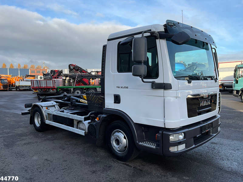 MAN TGL 12.250 Palfinger haakarmsysteem - Kamion s kukastom dizalicom: slika MAN TGL 12.250 Palfinger haakarmsysteem - Kamion s kukastom dizalicom MAN TGL 12.250 Palfinger haakarmsysteem - Kamion s kukastom dizalicom: slika MAN TGL 12.250 Palfinger haakarmsysteem - Kamion s kukastom dizalicom