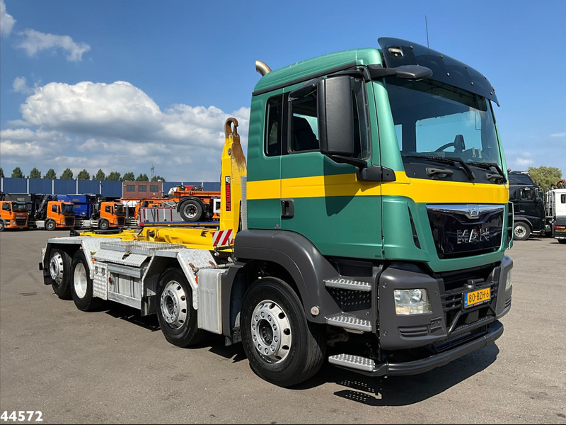 MAN TGS 35.440 8x2 Euro 6 Multilift 26 Ton haakarmsysteem - Kamion s kukastom dizalicom: slika MAN TGS 35.440 8x2 Euro 6 Multilift 26 Ton haakarmsysteem - Kamion s kukastom dizalicom MAN TGS 35.440 8x2 Euro 6 Multilift 26 Ton haakarmsysteem - Kamion s kukastom dizalicom: slika MAN TGS 35.440 8x2 Euro 6 Multilift 26 Ton haakarmsysteem - Kamion s kukastom dizalicom