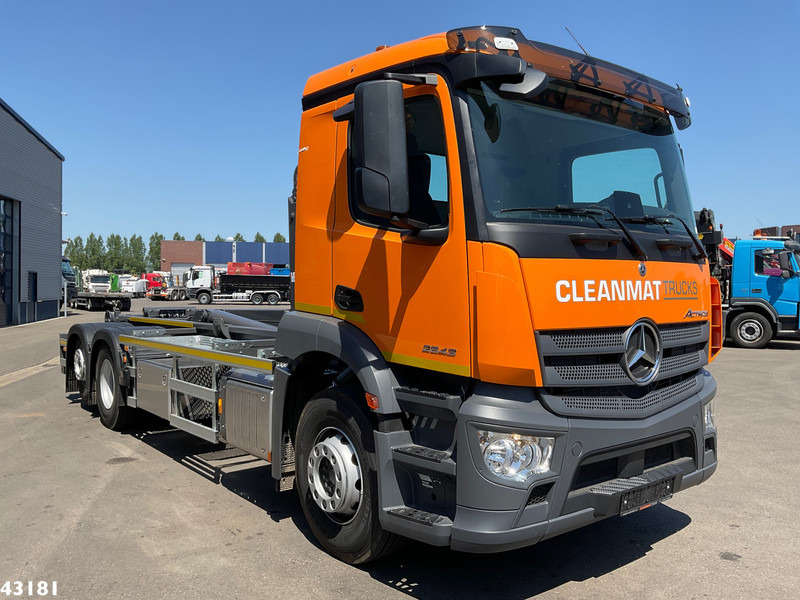 Mercedes-Benz Actros 2643 VDL 21 Ton haakarmsysteem - Kamion s kukastom dizalicom: slika Mercedes-Benz Actros 2643 VDL 21 Ton haakarmsysteem - Kamion s kukastom dizalicom Mercedes-Benz Actros 2643 VDL 21 Ton haakarmsysteem - Kamion s kukastom dizalicom: slika Mercedes-Benz Actros 2643 VDL 21 Ton haakarmsysteem - Kamion s kukastom dizalicom