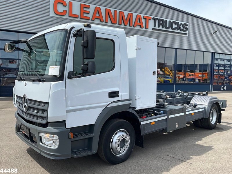 Mercedes-Benz Atego 1218 Euro 6 Manual 7 Ton haakarmsysteem - Kamion s kukastom dizalicom: slika Mercedes-Benz Atego 1218 Euro 6 Manual 7 Ton haakarmsysteem - Kamion s kukastom dizalicom Mercedes-Benz Atego 1218 Euro 6 Manual 7 Ton haakarmsysteem - Kamion s kukastom dizalicom: slika Mercedes-Benz Atego 1218 Euro 6 Manual 7 Ton haakarmsysteem - Kamion s kukastom dizalicom