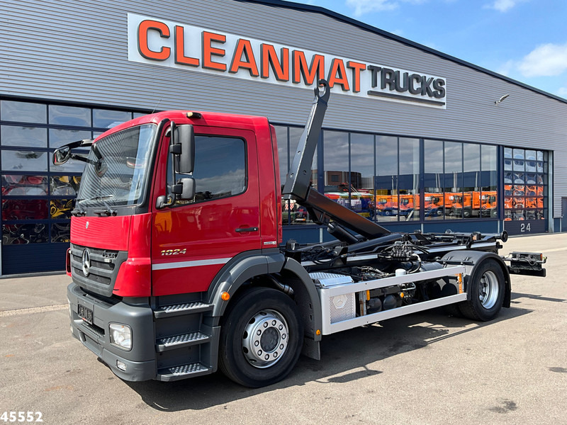 Mercedes-Benz Axor 1824 Euro 5 14 Ton haakarmsysteem - Kamion s kukastom dizalicom: slika Mercedes-Benz Axor 1824 Euro 5 14 Ton haakarmsysteem - Kamion s kukastom dizalicom Mercedes-Benz Axor 1824 Euro 5 14 Ton haakarmsysteem - Kamion s kukastom dizalicom: slika Mercedes-Benz Axor 1824 Euro 5 14 Ton haakarmsysteem - Kamion s kukastom dizalicom