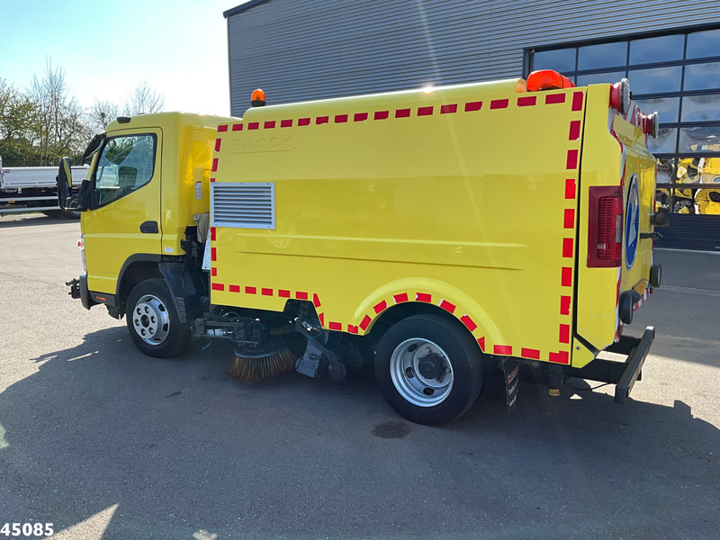 Mitsubishi Canter 7C15 Brock sweeper Just 94.095 km! - Cestovna čistilica: slika Mitsubishi Canter 7C15 Brock sweeper Just 94.095 km! - Cestovna čistilica Mitsubishi Canter 7C15 Brock sweeper Just 94.095 km! - Cestovna čistilica: slika Mitsubishi Canter 7C15 Brock sweeper Just 94.095 km! - Cestovna čistilica