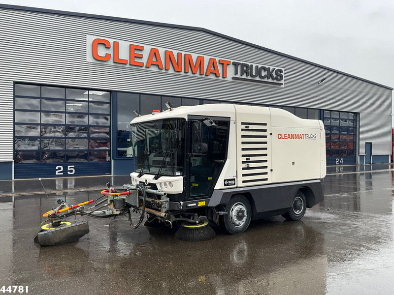 Ravo 540 CD Euro 6 with 3-rd brush - Cestovna čistilica: slika Ravo 540 CD Euro 6 with 3-rd brush - Cestovna čistilica Ravo 540 CD Euro 6 with 3-rd brush - Cestovna čistilica: slika Ravo 540 CD Euro 6 with 3-rd brush - Cestovna čistilica