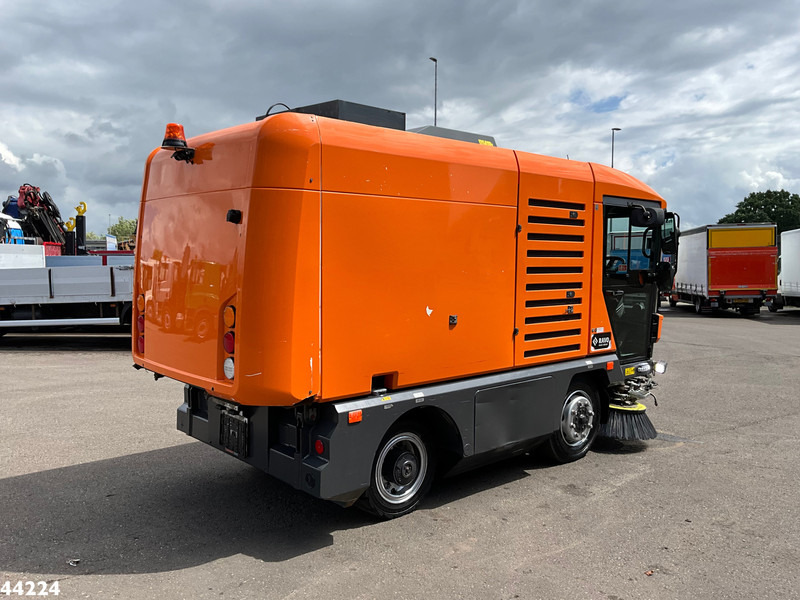 Ravo 540 Euro 6 - Cestovna čistilica: slika Ravo 540 Euro 6 - Cestovna čistilica Ravo 540 Euro 6 - Cestovna čistilica: slika Ravo 540 Euro 6 - Cestovna čistilica