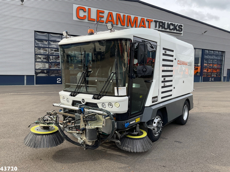 Ravo 540 STH Euro 6 with 3-rd brush - Cestovna čistilica: slika Ravo 540 STH Euro 6 with 3-rd brush - Cestovna čistilica Ravo 540 STH Euro 6 with 3-rd brush - Cestovna čistilica: slika Ravo 540 STH Euro 6 with 3-rd brush - Cestovna čistilica