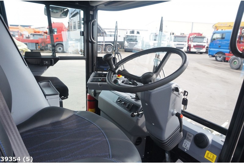 Ravo 560 STH met 3-de borstel - Cestovna čistilica: slika Ravo 560 STH met 3-de borstel - Cestovna čistilica Ravo 560 STH met 3-de borstel - Cestovna čistilica: slika Ravo 560 STH met 3-de borstel - Cestovna čistilica