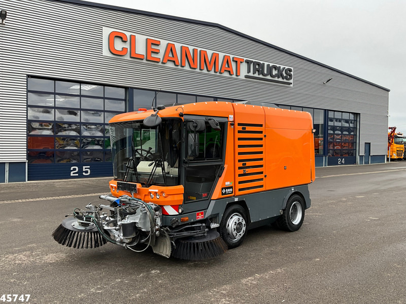 Ravo 580 with 3-rd brush - Cestovna čistilica: slika Ravo 580 with 3-rd brush - Cestovna čistilica Ravo 580 with 3-rd brush - Cestovna čistilica: slika Ravo 580 with 3-rd brush - Cestovna čistilica