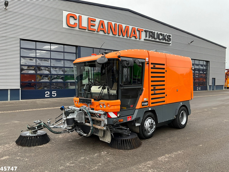 Ravo 580 with 3-rd brush - Cestovna čistilica: slika Ravo 580 with 3-rd brush - Cestovna čistilica Ravo 580 with 3-rd brush - Cestovna čistilica: slika Ravo 580 with 3-rd brush - Cestovna čistilica