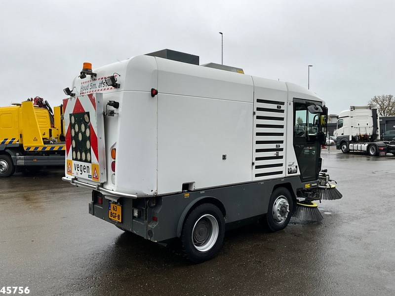 Ravo 580 with 3-rd brush - Cestovna čistilica: slika Ravo 580 with 3-rd brush - Cestovna čistilica Ravo 580 with 3-rd brush - Cestovna čistilica: slika Ravo 580 with 3-rd brush - Cestovna čistilica