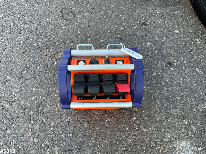 Kamion s kranom Renault D 220 Euro 6 Fassi 2,3 Tonmeter laadkraan Just 153.536 km!: slika Kamion s kranom Renault D 220 Euro 6 Fassi 2,3 Tonmeter laadkraan Just 153.536 km!