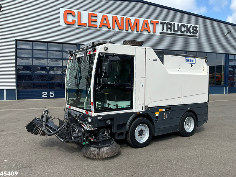 Schmidt Cleango 500 Compact Euro 6 with 3-rd brush - Cestovna čistilica: slika Schmidt Cleango 500 Compact Euro 6 with 3-rd brush - Cestovna čistilica Schmidt Cleango 500 Compact Euro 6 with 3-rd brush - Cestovna čistilica: slika Schmidt Cleango 500 Compact Euro 6 with 3-rd brush - Cestovna čistilica