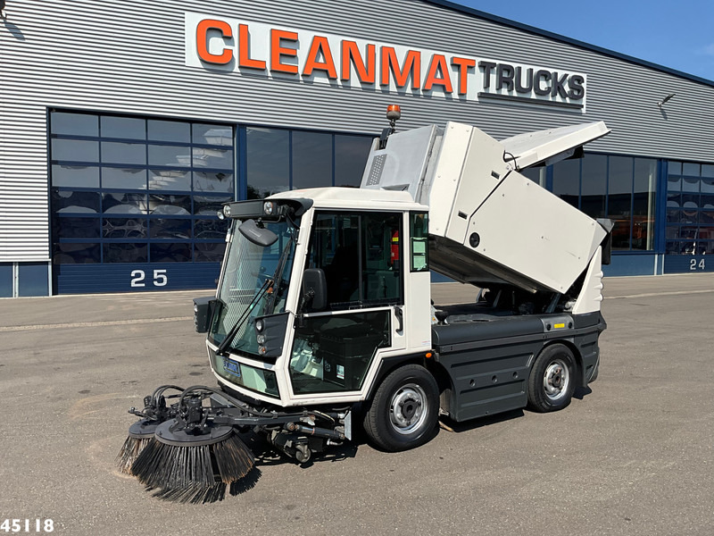 Schmidt Swingo Compact 200 Euro 6 - Cestovna čistilica: slika Schmidt Swingo Compact 200 Euro 6 - Cestovna čistilica Schmidt Swingo Compact 200 Euro 6 - Cestovna čistilica: slika Schmidt Swingo Compact 200 Euro 6 - Cestovna čistilica