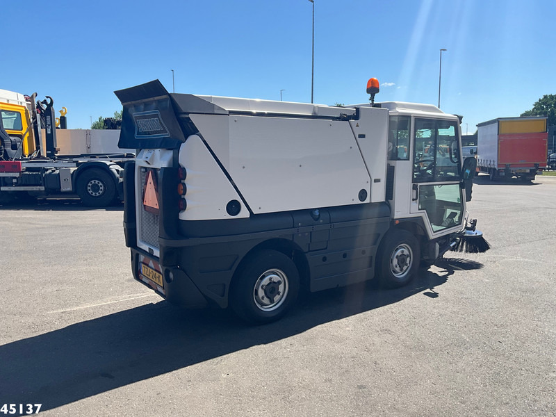 Schmidt Swingo Compact 200 Euro 6 - Cestovna čistilica: slika Schmidt Swingo Compact 200 Euro 6 - Cestovna čistilica Schmidt Swingo Compact 200 Euro 6 - Cestovna čistilica: slika Schmidt Swingo Compact 200 Euro 6 - Cestovna čistilica