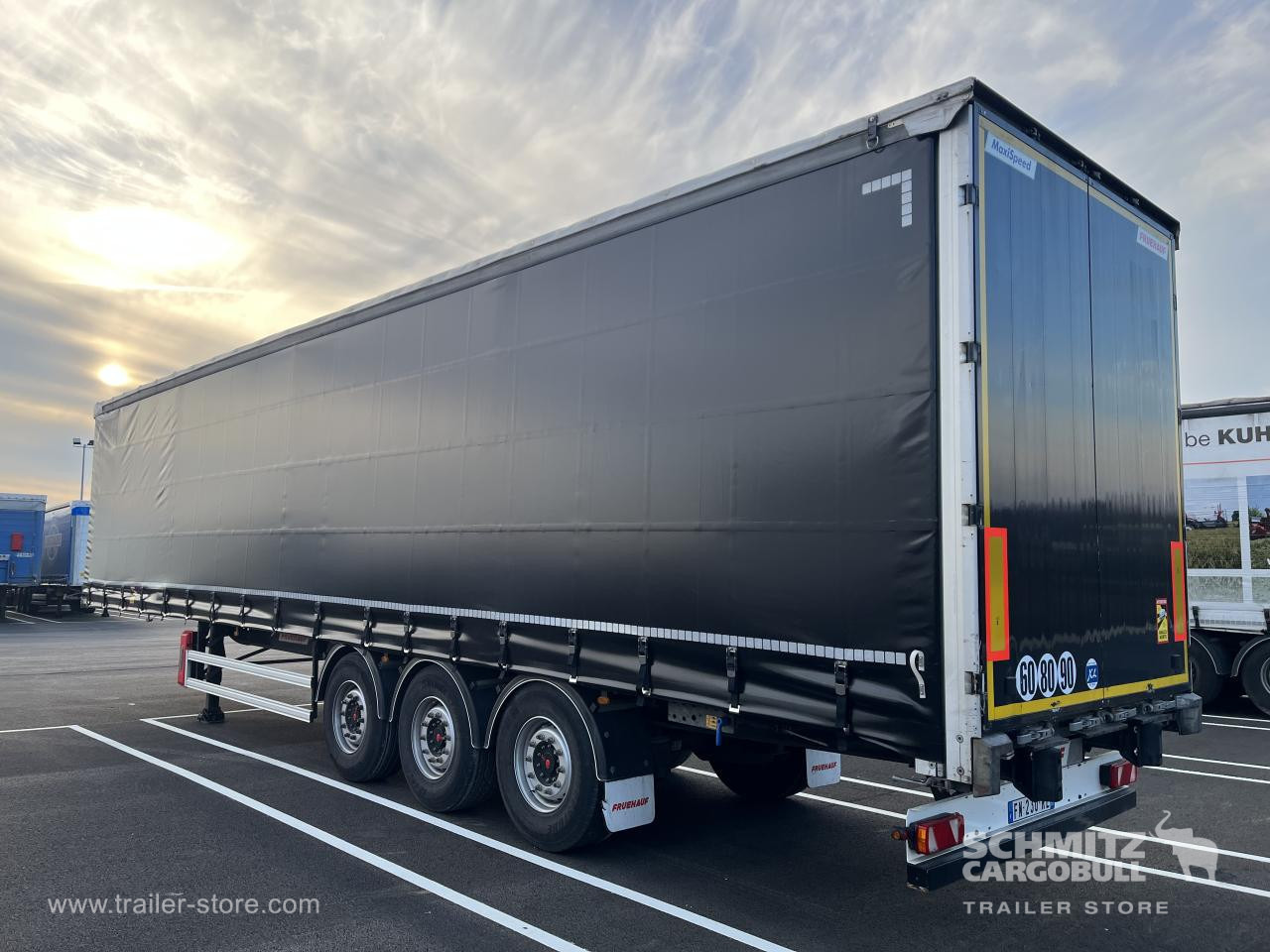 FRUEHAUF Curtainsider Standard - Poluprikolica s ceradom: slika FRUEHAUF Curtainsider Standard - Poluprikolica s ceradom FRUEHAUF Curtainsider Standard - Poluprikolica s ceradom: slika FRUEHAUF Curtainsider Standard - Poluprikolica s ceradom