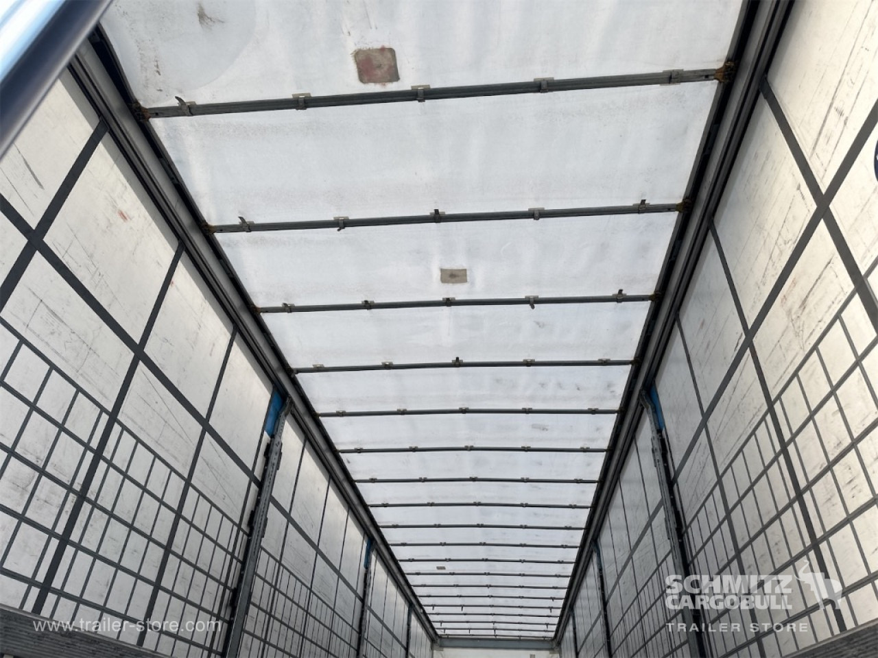SCHMITZ Curtainsider Standard - Poluprikolica s ceradom: slika SCHMITZ Curtainsider Standard - Poluprikolica s ceradom SCHMITZ Curtainsider Standard - Poluprikolica s ceradom: slika SCHMITZ Curtainsider Standard - Poluprikolica s ceradom