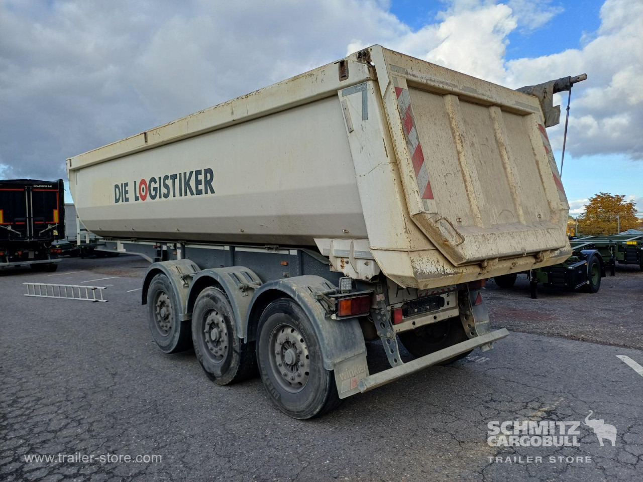 LANGENDORF Auflieger Kipper Stahlrundmulde 24m³ - Kiper poluprikolica: slika LANGENDORF Auflieger Kipper Stahlrundmulde 24m³ - Kiper poluprikolica LANGENDORF Auflieger Kipper Stahlrundmulde 24m³ - Kiper poluprikolica: slika LANGENDORF Auflieger Kipper Stahlrundmulde 24m³ - Kiper poluprikolica