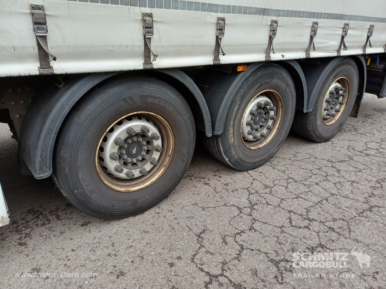 SCHMITZ Auflieger Curtainsider Standard - Poluprikolica s ceradom: slika SCHMITZ Auflieger Curtainsider Standard - Poluprikolica s ceradom SCHMITZ Auflieger Curtainsider Standard - Poluprikolica s ceradom: slika SCHMITZ Auflieger Curtainsider Standard - Poluprikolica s ceradom