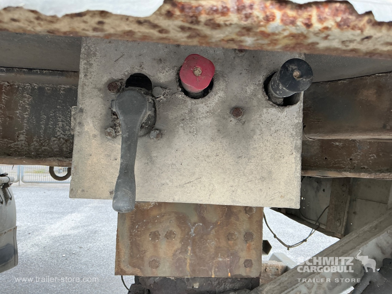 KRONE Dryfreight Standard Taillift - Poluprikolica sa zatvorenim sandukom: slika KRONE Dryfreight Standard Taillift - Poluprikolica sa zatvorenim sandukom KRONE Dryfreight Standard Taillift - Poluprikolica sa zatvorenim sandukom: slika KRONE Dryfreight Standard Taillift - Poluprikolica sa zatvorenim sandukom