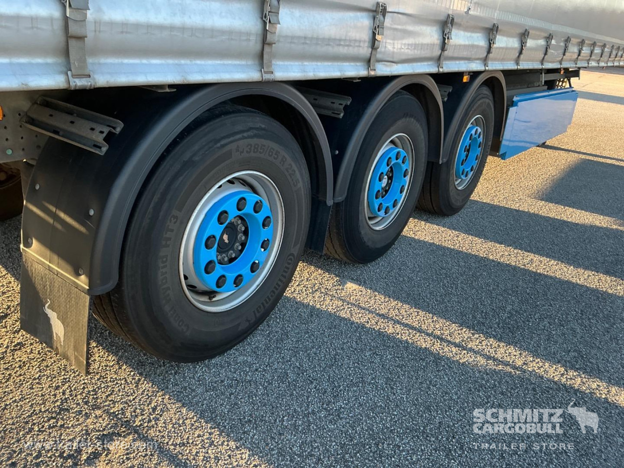 SCHMITZ Curtainsider Standard - Poluprikolica s ceradom: slika SCHMITZ Curtainsider Standard - Poluprikolica s ceradom SCHMITZ Curtainsider Standard - Poluprikolica s ceradom: slika SCHMITZ Curtainsider Standard - Poluprikolica s ceradom