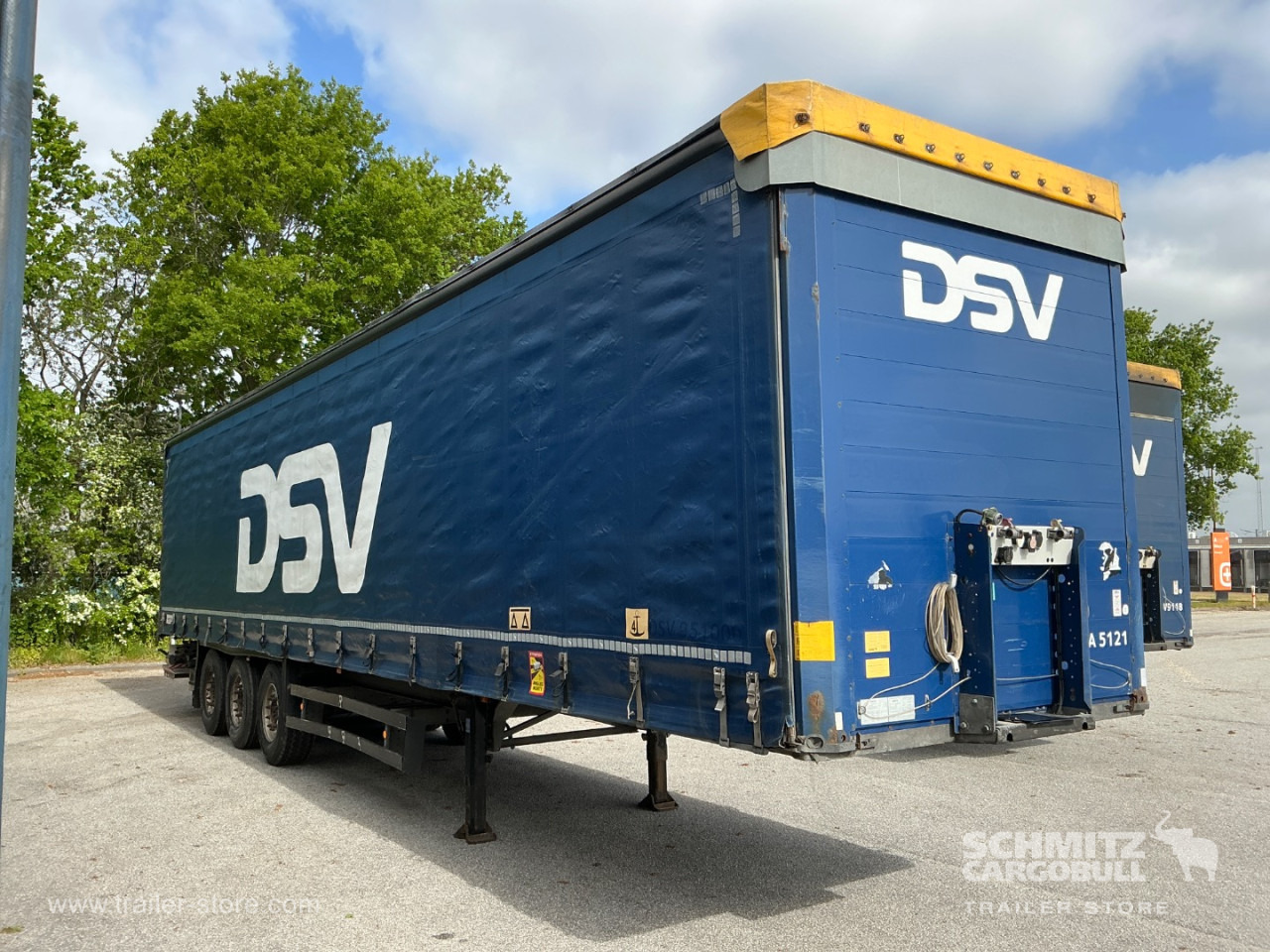 SCHMITZ Curtainsider Standard Taillift - Poluprikolica s ceradom: slika SCHMITZ Curtainsider Standard Taillift - Poluprikolica s ceradom SCHMITZ Curtainsider Standard Taillift - Poluprikolica s ceradom: slika SCHMITZ Curtainsider Standard Taillift - Poluprikolica s ceradom