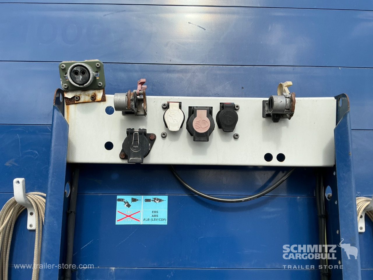 SCHMITZ Curtainsider Standard Taillift - Poluprikolica s ceradom: slika SCHMITZ Curtainsider Standard Taillift - Poluprikolica s ceradom SCHMITZ Curtainsider Standard Taillift - Poluprikolica s ceradom: slika SCHMITZ Curtainsider Standard Taillift - Poluprikolica s ceradom