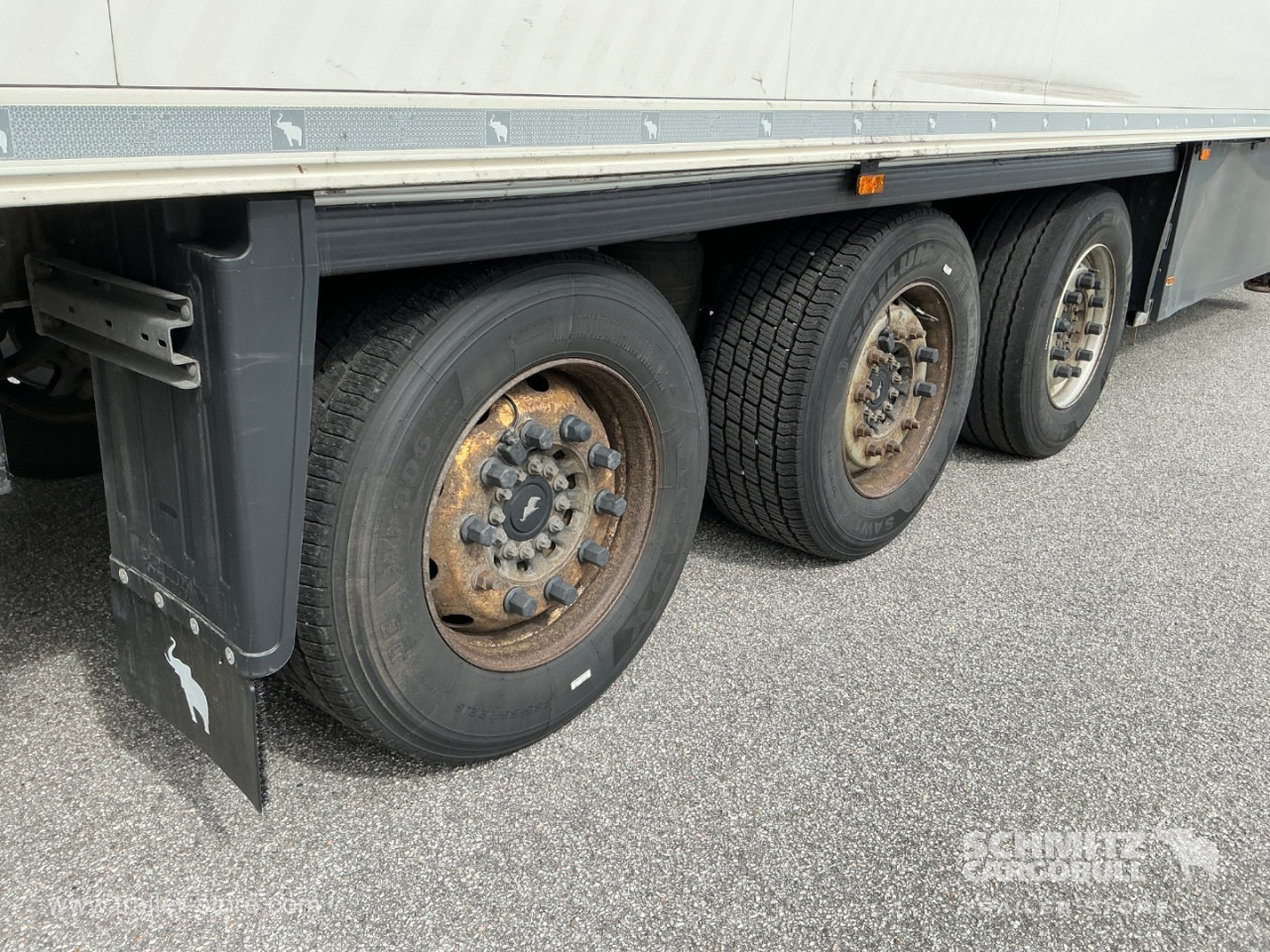 SCHMITZ Reefer Multitemp Double deck Taillift - Izotermna poluprikolica: slika SCHMITZ Reefer Multitemp Double deck Taillift - Izotermna poluprikolica SCHMITZ Reefer Multitemp Double deck Taillift - Izotermna poluprikolica: slika SCHMITZ Reefer Multitemp Double deck Taillift - Izotermna poluprikolica