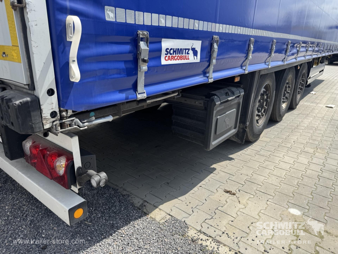SCHMITZ Curtainsider Standard - Poluprikolica s ceradom: slika SCHMITZ Curtainsider Standard - Poluprikolica s ceradom SCHMITZ Curtainsider Standard - Poluprikolica s ceradom: slika SCHMITZ Curtainsider Standard - Poluprikolica s ceradom