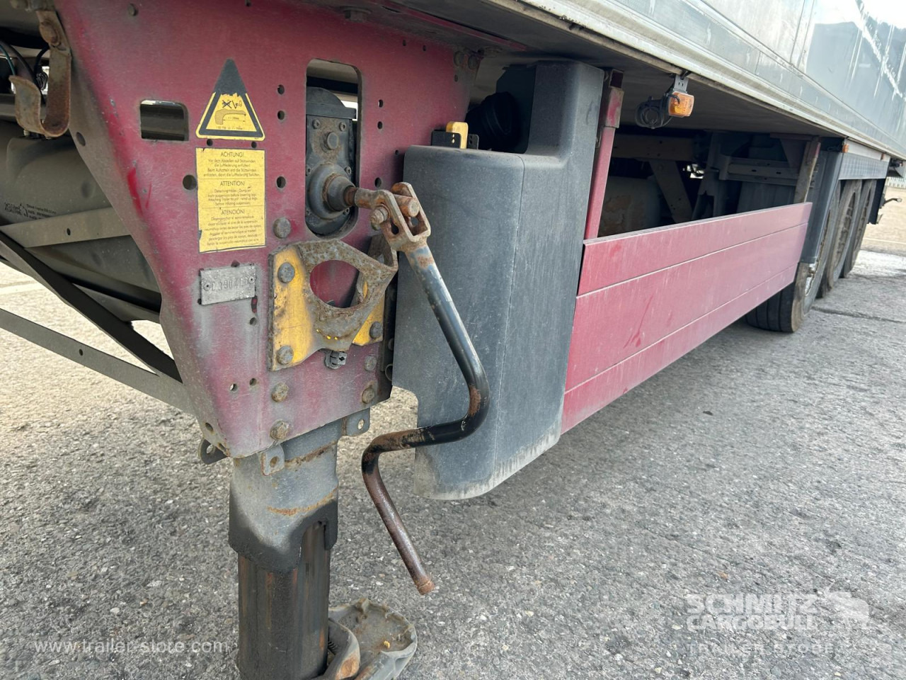 SCHMITZ Reefer Multitemp - Izotermna poluprikolica: slika SCHMITZ Reefer Multitemp - Izotermna poluprikolica SCHMITZ Reefer Multitemp - Izotermna poluprikolica: slika SCHMITZ Reefer Multitemp - Izotermna poluprikolica