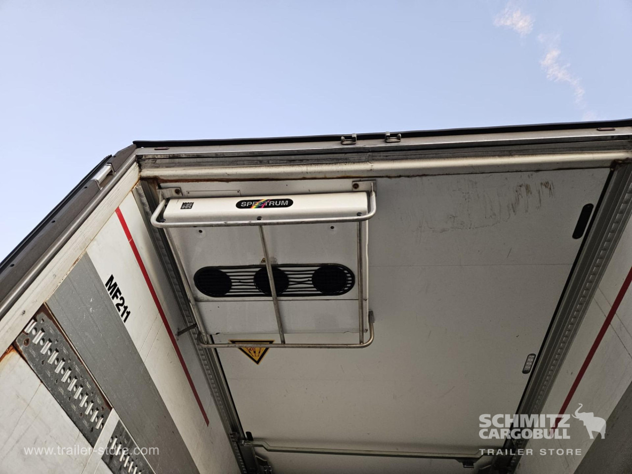 SCHMITZ Reefer Multitemp - Izotermna poluprikolica: slika SCHMITZ Reefer Multitemp - Izotermna poluprikolica SCHMITZ Reefer Multitemp - Izotermna poluprikolica: slika SCHMITZ Reefer Multitemp - Izotermna poluprikolica