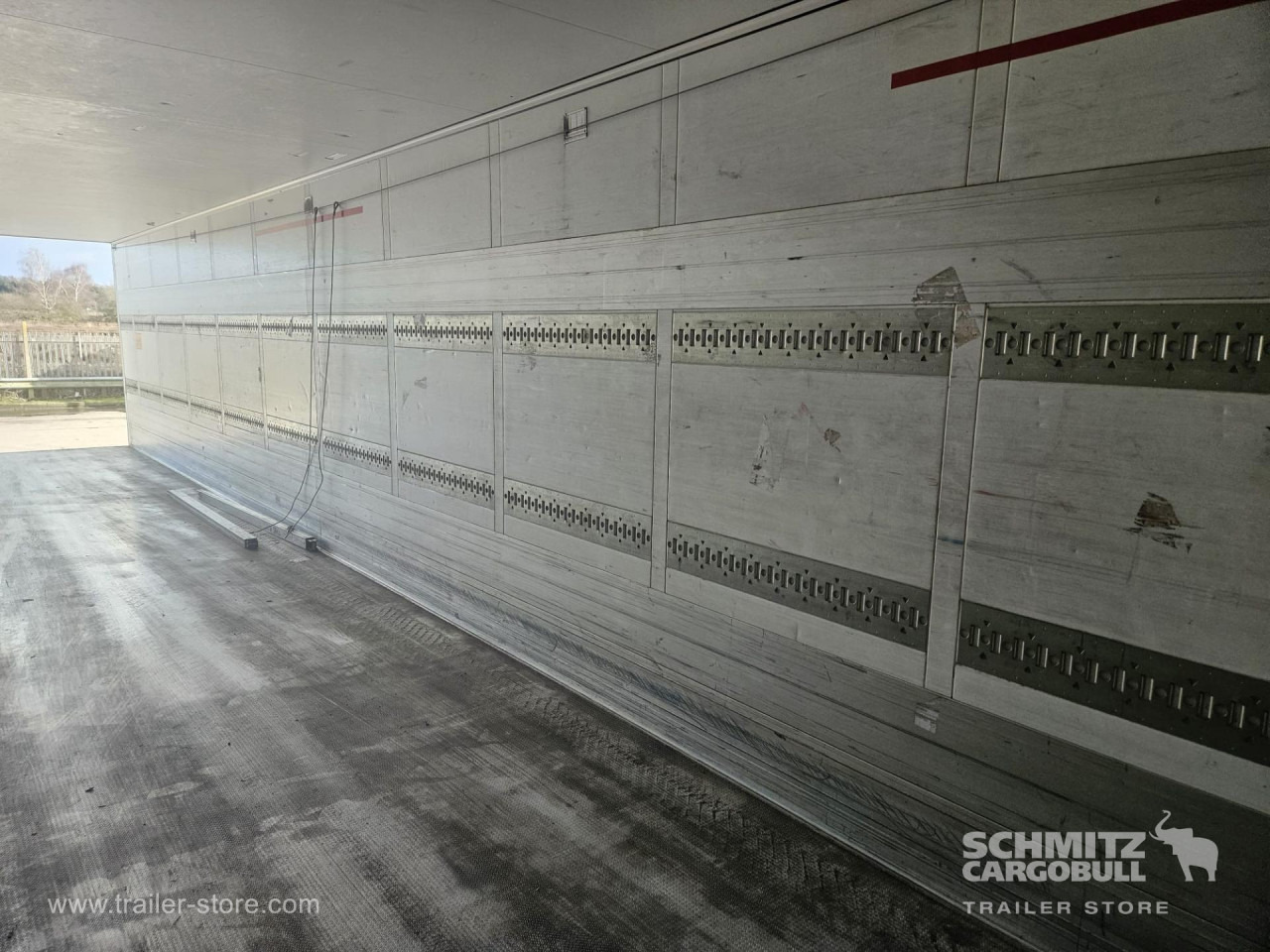 SCHMITZ Reefer Standard - Izotermna poluprikolica: slika SCHMITZ Reefer Standard - Izotermna poluprikolica SCHMITZ Reefer Standard - Izotermna poluprikolica: slika SCHMITZ Reefer Standard - Izotermna poluprikolica