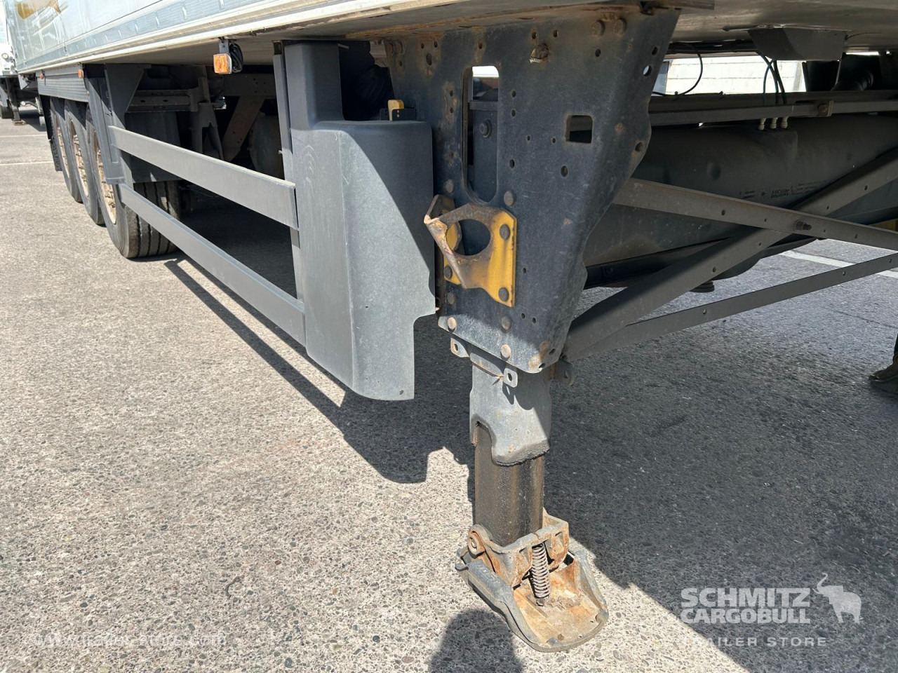 SCHMITZ Reefer Standard - Izotermna poluprikolica: slika SCHMITZ Reefer Standard - Izotermna poluprikolica SCHMITZ Reefer Standard - Izotermna poluprikolica: slika SCHMITZ Reefer Standard - Izotermna poluprikolica