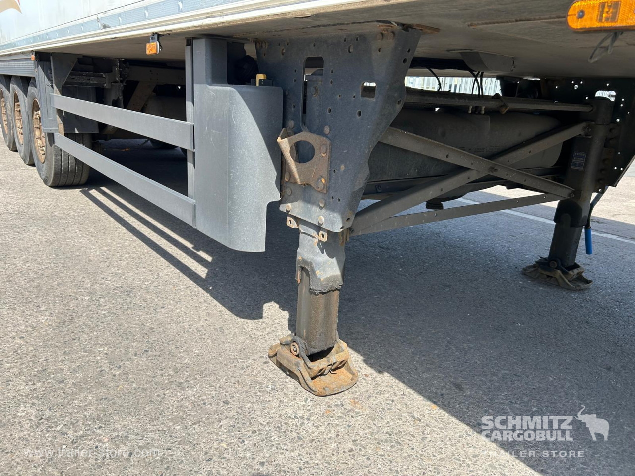 SCHMITZ Reefer Standard - Izotermna poluprikolica: slika SCHMITZ Reefer Standard - Izotermna poluprikolica SCHMITZ Reefer Standard - Izotermna poluprikolica: slika SCHMITZ Reefer Standard - Izotermna poluprikolica