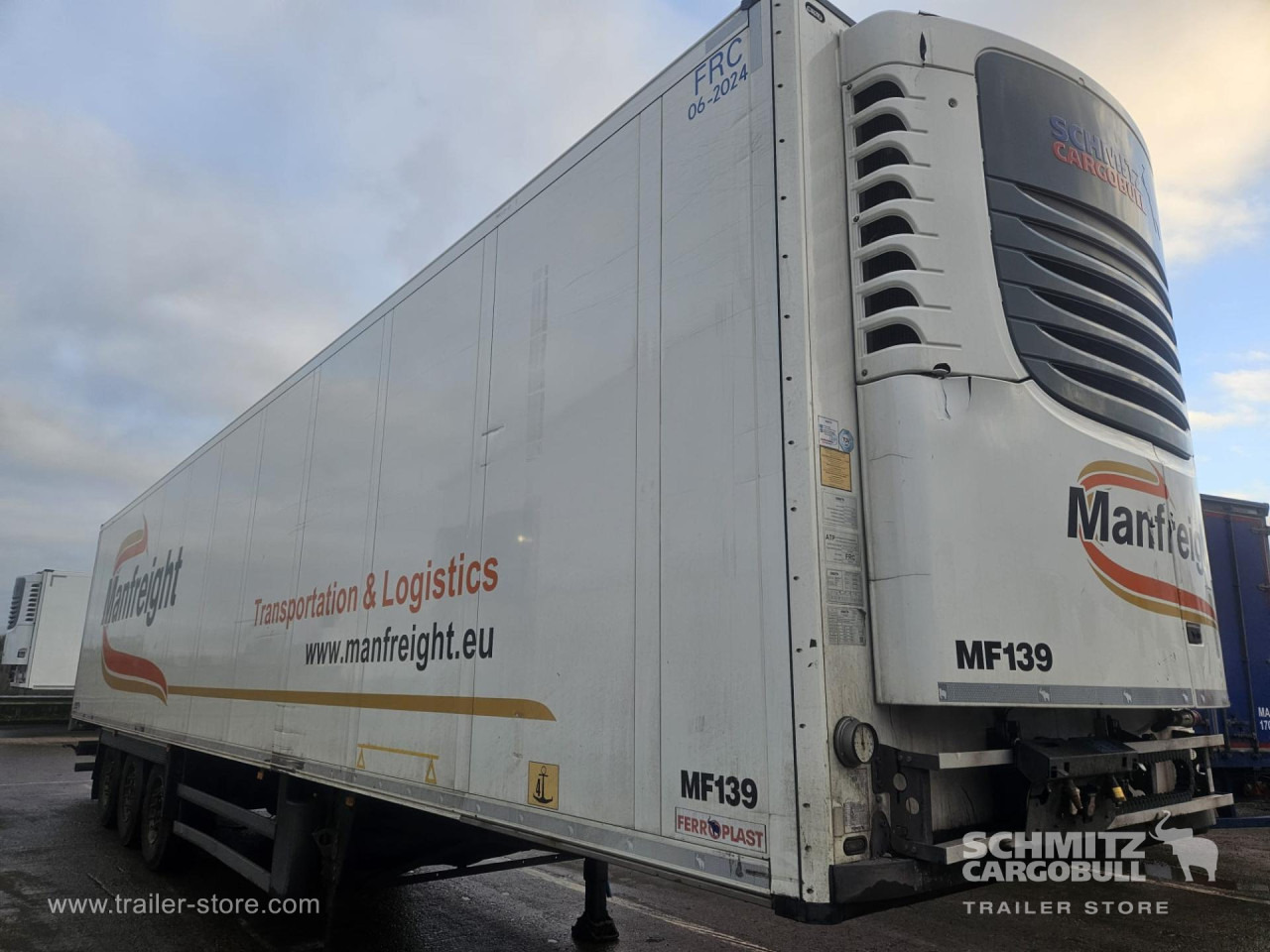 SCHMITZ Reefer Standard - Izotermna poluprikolica: slika SCHMITZ Reefer Standard - Izotermna poluprikolica SCHMITZ Reefer Standard - Izotermna poluprikolica: slika SCHMITZ Reefer Standard - Izotermna poluprikolica