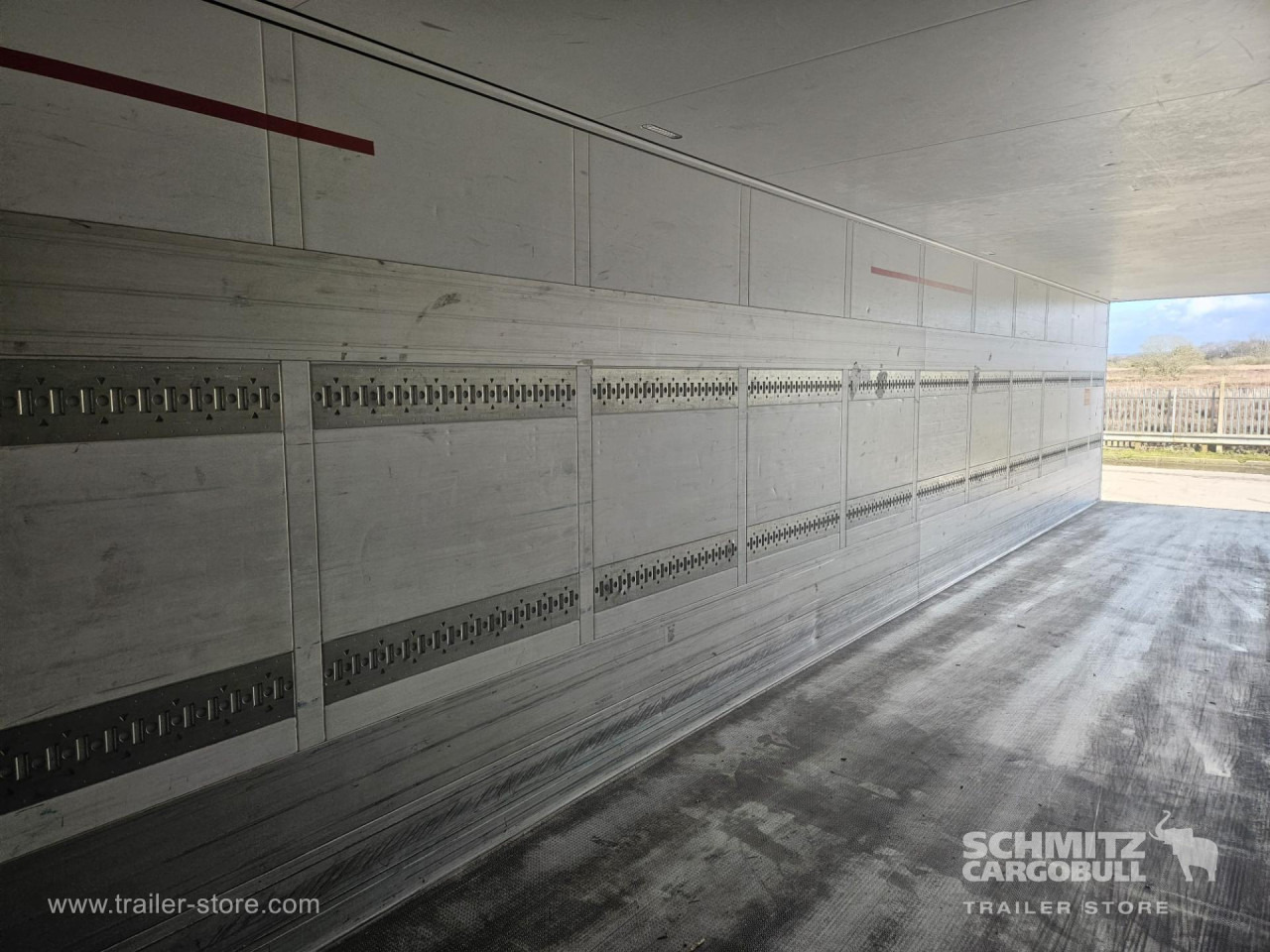 SCHMITZ Reefer Standard - Izotermna poluprikolica: slika SCHMITZ Reefer Standard - Izotermna poluprikolica SCHMITZ Reefer Standard - Izotermna poluprikolica: slika SCHMITZ Reefer Standard - Izotermna poluprikolica