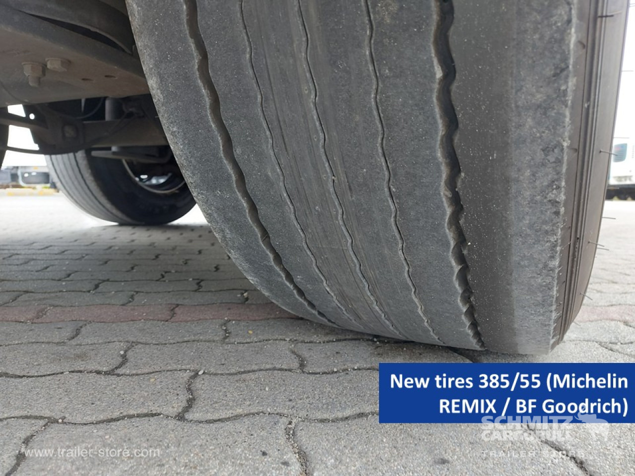 Poluprikolica s ceradom SCHMITZ Curtainsider Mega: slika Poluprikolica s ceradom SCHMITZ Curtainsider Mega