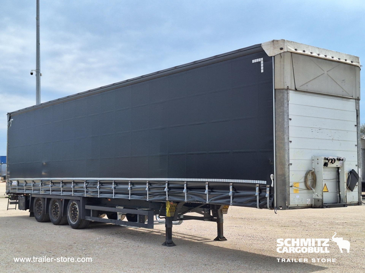 SCHMITZ Curtainsider Mega - Poluprikolica s ceradom: slika SCHMITZ Curtainsider Mega - Poluprikolica s ceradom SCHMITZ Curtainsider Mega - Poluprikolica s ceradom: slika SCHMITZ Curtainsider Mega - Poluprikolica s ceradom