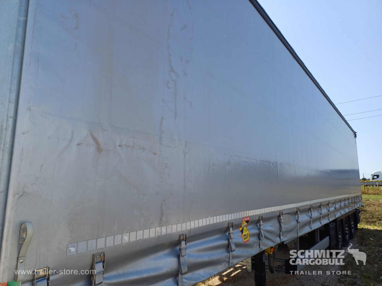 SCHMITZ Curtainsider Mega - Poluprikolica s ceradom: slika SCHMITZ Curtainsider Mega - Poluprikolica s ceradom SCHMITZ Curtainsider Mega - Poluprikolica s ceradom: slika SCHMITZ Curtainsider Mega - Poluprikolica s ceradom