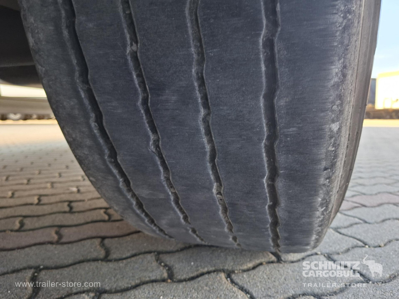 SCHMITZ Reefer Multitemp - Izotermna poluprikolica: slika SCHMITZ Reefer Multitemp - Izotermna poluprikolica SCHMITZ Reefer Multitemp - Izotermna poluprikolica: slika SCHMITZ Reefer Multitemp - Izotermna poluprikolica