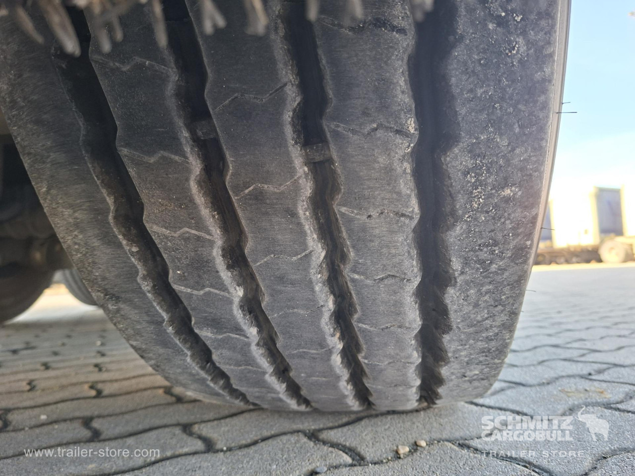 SCHMITZ Reefer Multitemp - Izotermna poluprikolica: slika SCHMITZ Reefer Multitemp - Izotermna poluprikolica SCHMITZ Reefer Multitemp - Izotermna poluprikolica: slika SCHMITZ Reefer Multitemp - Izotermna poluprikolica