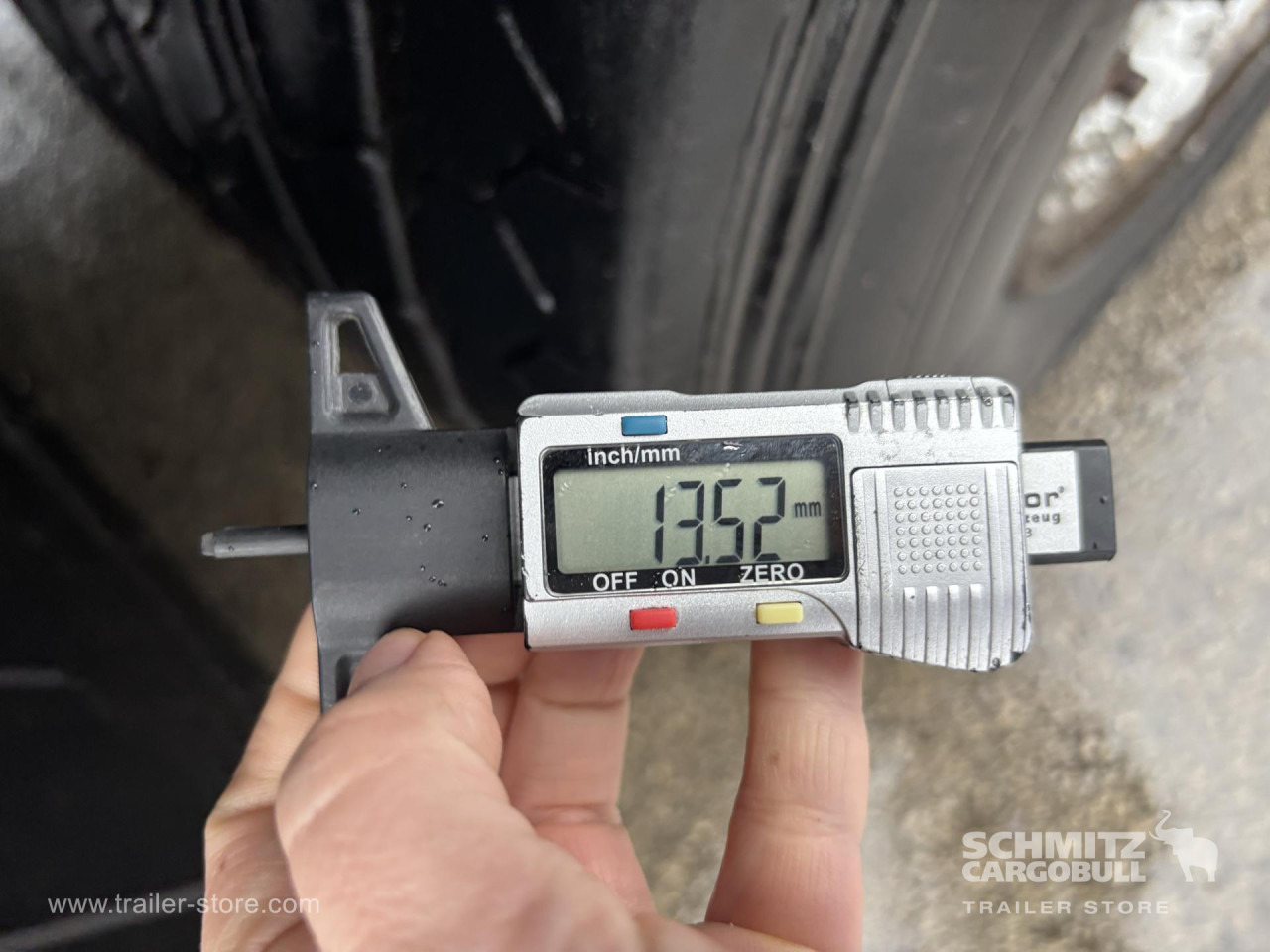 SCHMITZ Curtainsider Mega - Poluprikolica s ceradom: slika SCHMITZ Curtainsider Mega - Poluprikolica s ceradom SCHMITZ Curtainsider Mega - Poluprikolica s ceradom: slika SCHMITZ Curtainsider Mega - Poluprikolica s ceradom