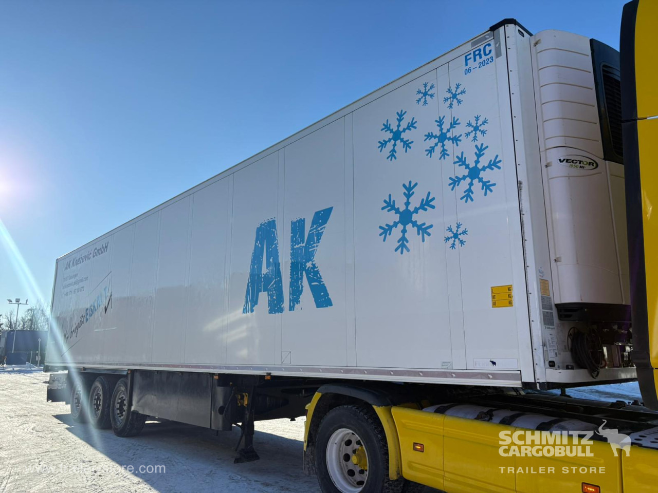 SCHMITZ Reefer Multitemp - Izotermna poluprikolica: slika SCHMITZ Reefer Multitemp - Izotermna poluprikolica SCHMITZ Reefer Multitemp - Izotermna poluprikolica: slika SCHMITZ Reefer Multitemp - Izotermna poluprikolica