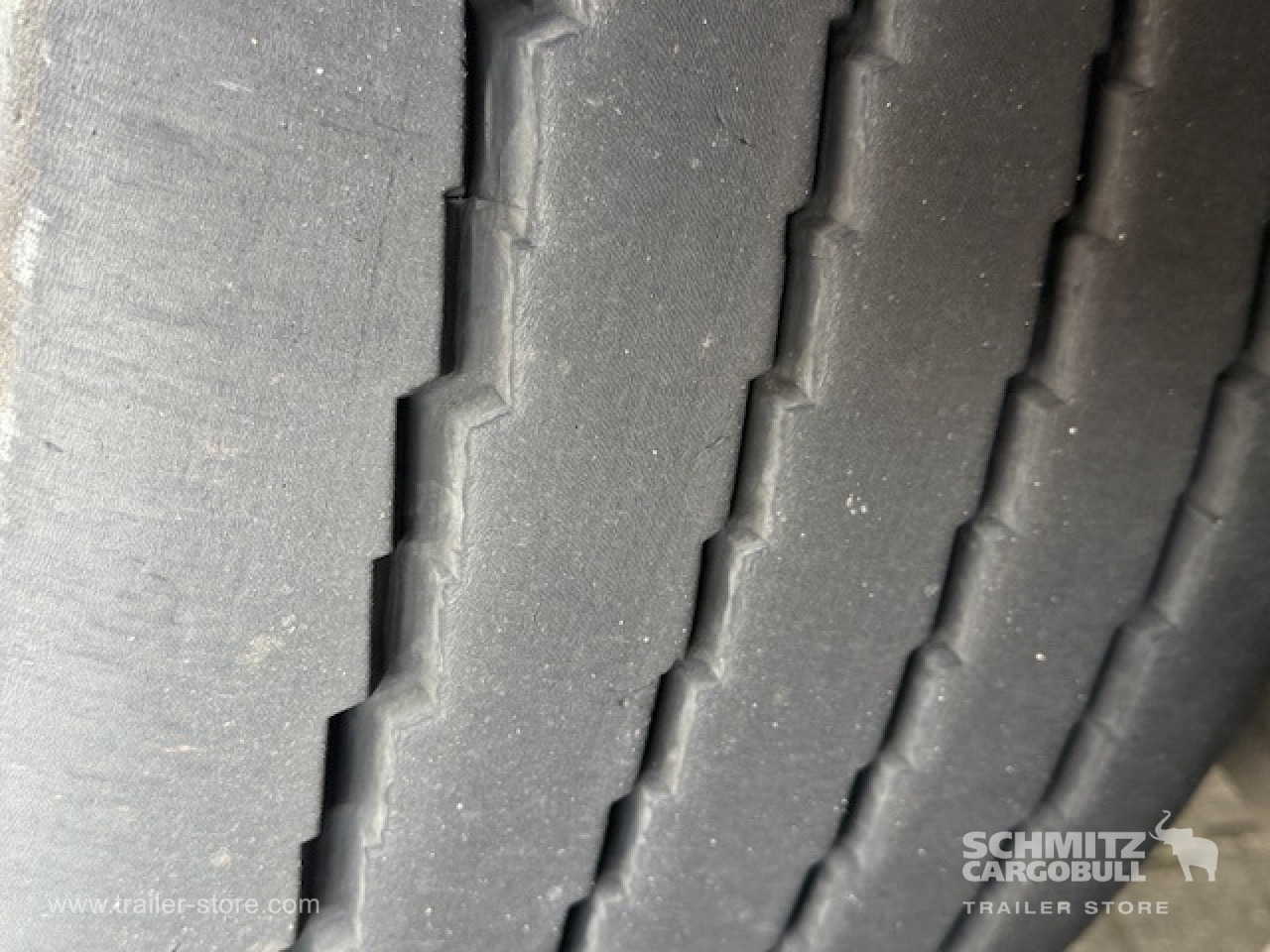 SCHMITZ Oplegger Kasten Standard - Poluprikolica sa zatvorenim sandukom: slika SCHMITZ Oplegger Kasten Standard - Poluprikolica sa zatvorenim sandukom SCHMITZ Oplegger Kasten Standard - Poluprikolica sa zatvorenim sandukom: slika SCHMITZ Oplegger Kasten Standard - Poluprikolica sa zatvorenim sandukom