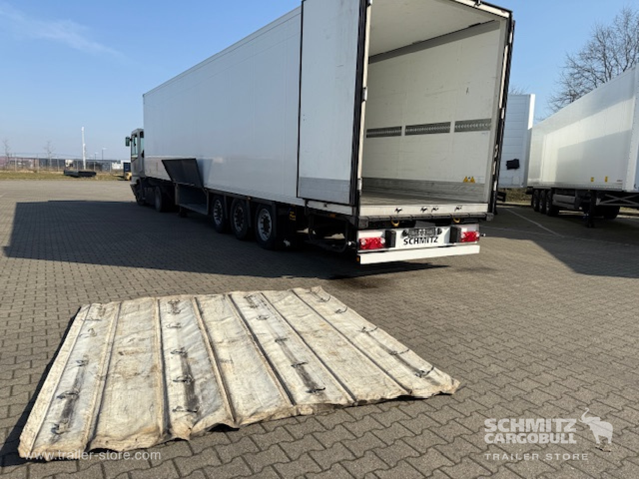 SCHMITZ Oplegger Vries Multitemp - Izotermna poluprikolica: slika SCHMITZ Oplegger Vries Multitemp - Izotermna poluprikolica SCHMITZ Oplegger Vries Multitemp - Izotermna poluprikolica: slika SCHMITZ Oplegger Vries Multitemp - Izotermna poluprikolica