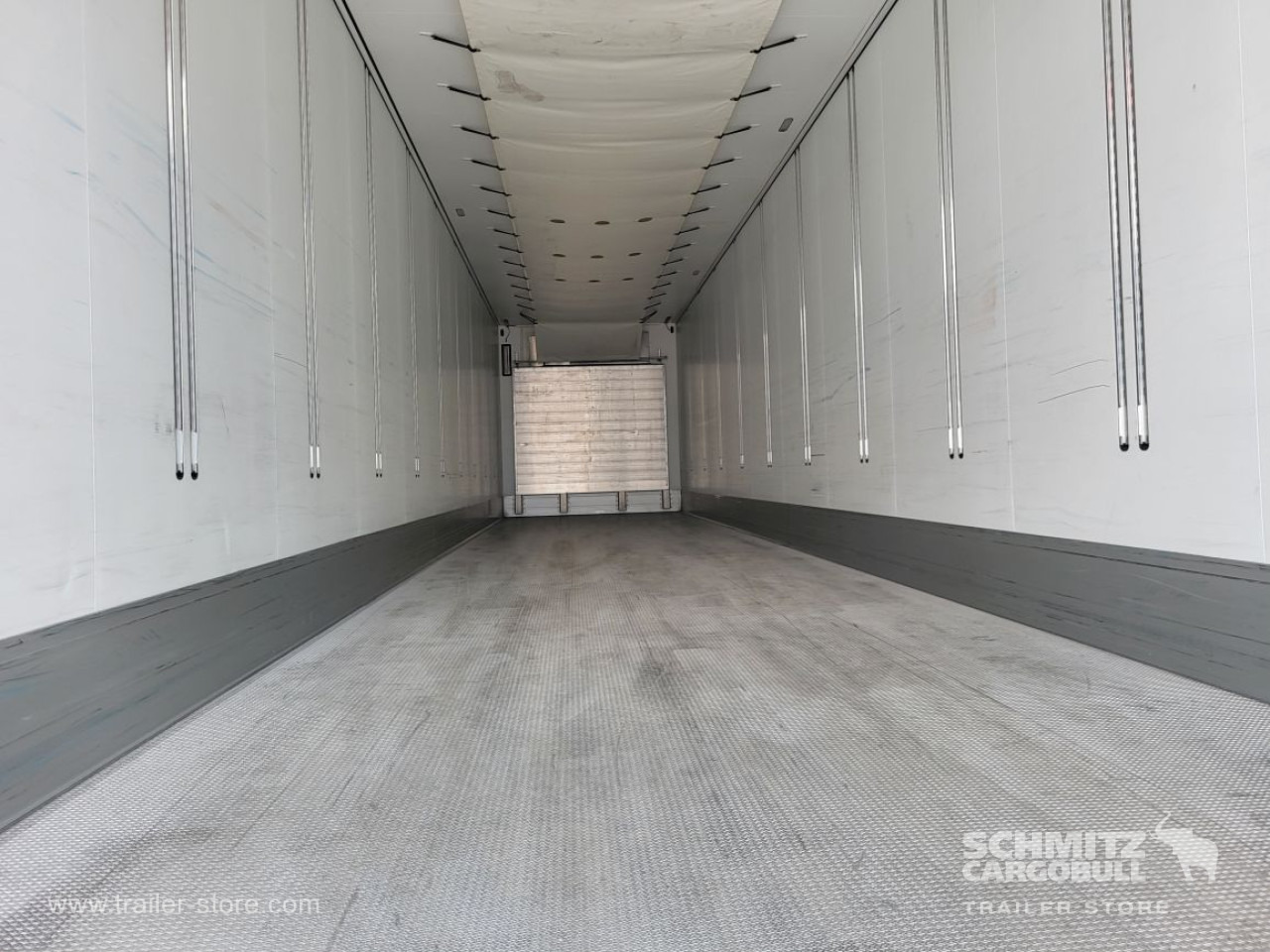 SCHMITZ Reefer Standard Double deck - Izotermna poluprikolica: slika SCHMITZ Reefer Standard Double deck - Izotermna poluprikolica SCHMITZ Reefer Standard Double deck - Izotermna poluprikolica: slika SCHMITZ Reefer Standard Double deck - Izotermna poluprikolica