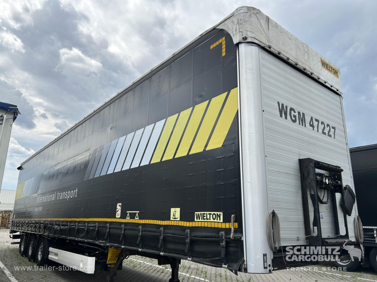 WIELTON Curtainsider Mega - Poluprikolica s ceradom: slika WIELTON Curtainsider Mega - Poluprikolica s ceradom WIELTON Curtainsider Mega - Poluprikolica s ceradom: slika WIELTON Curtainsider Mega - Poluprikolica s ceradom